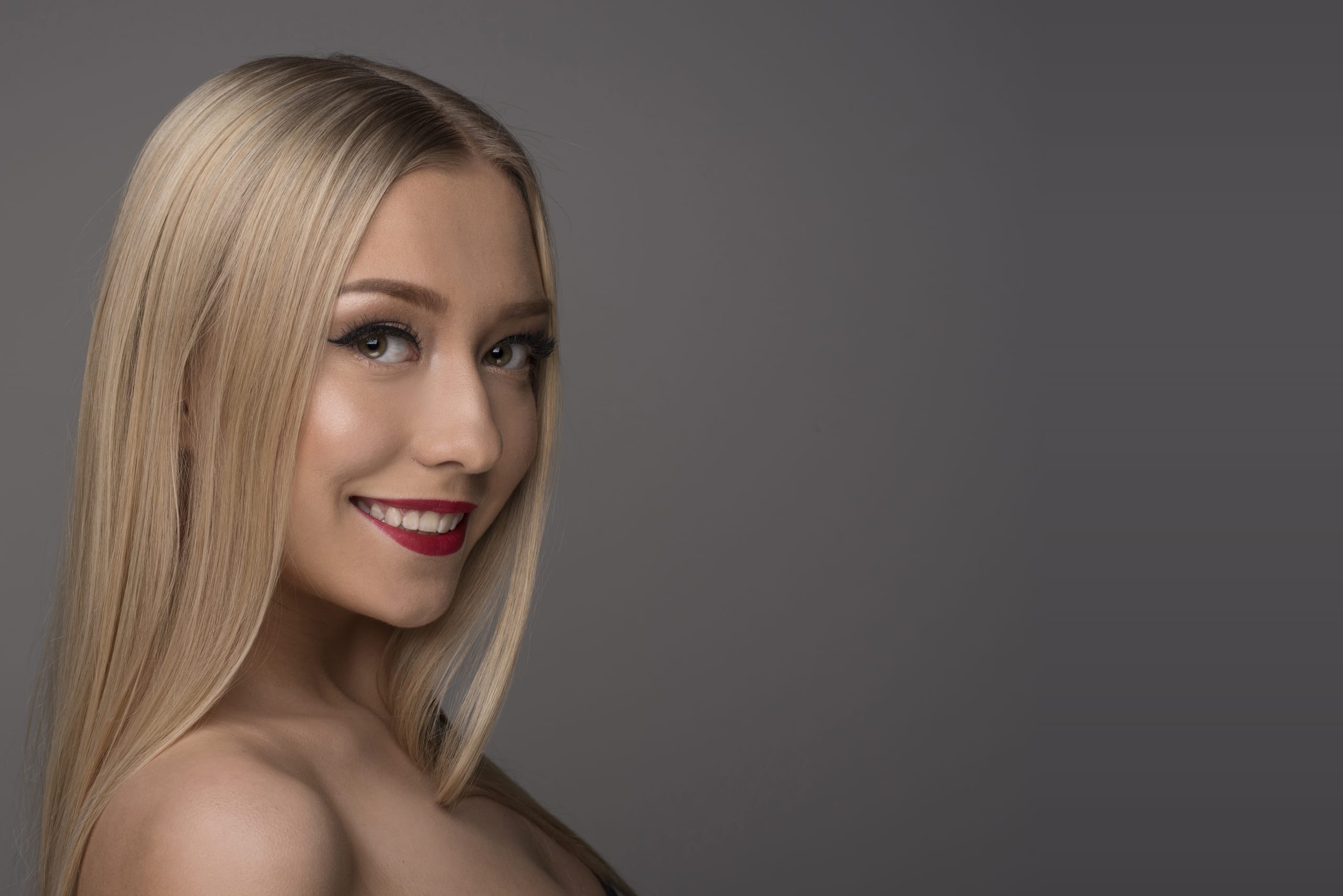 Hellin Makeup Artist